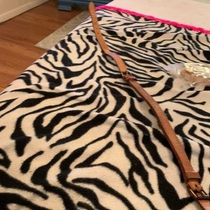 Bag straps 1 lv and 1 new generic